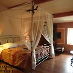 Oda ve Kahvaltı La Claverie 3*