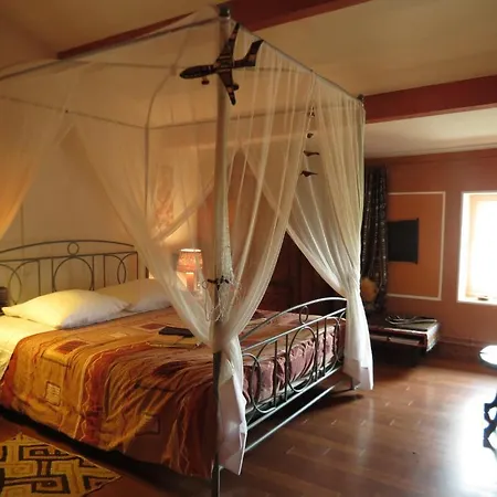 Nocleg ze śniadaniem La Claverie 3*