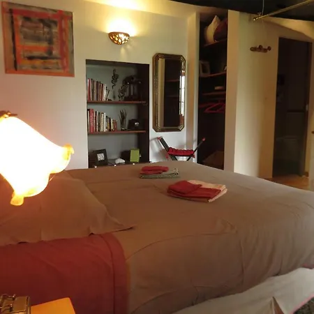 La Claverie Nocleg ze śniadaniem 3*